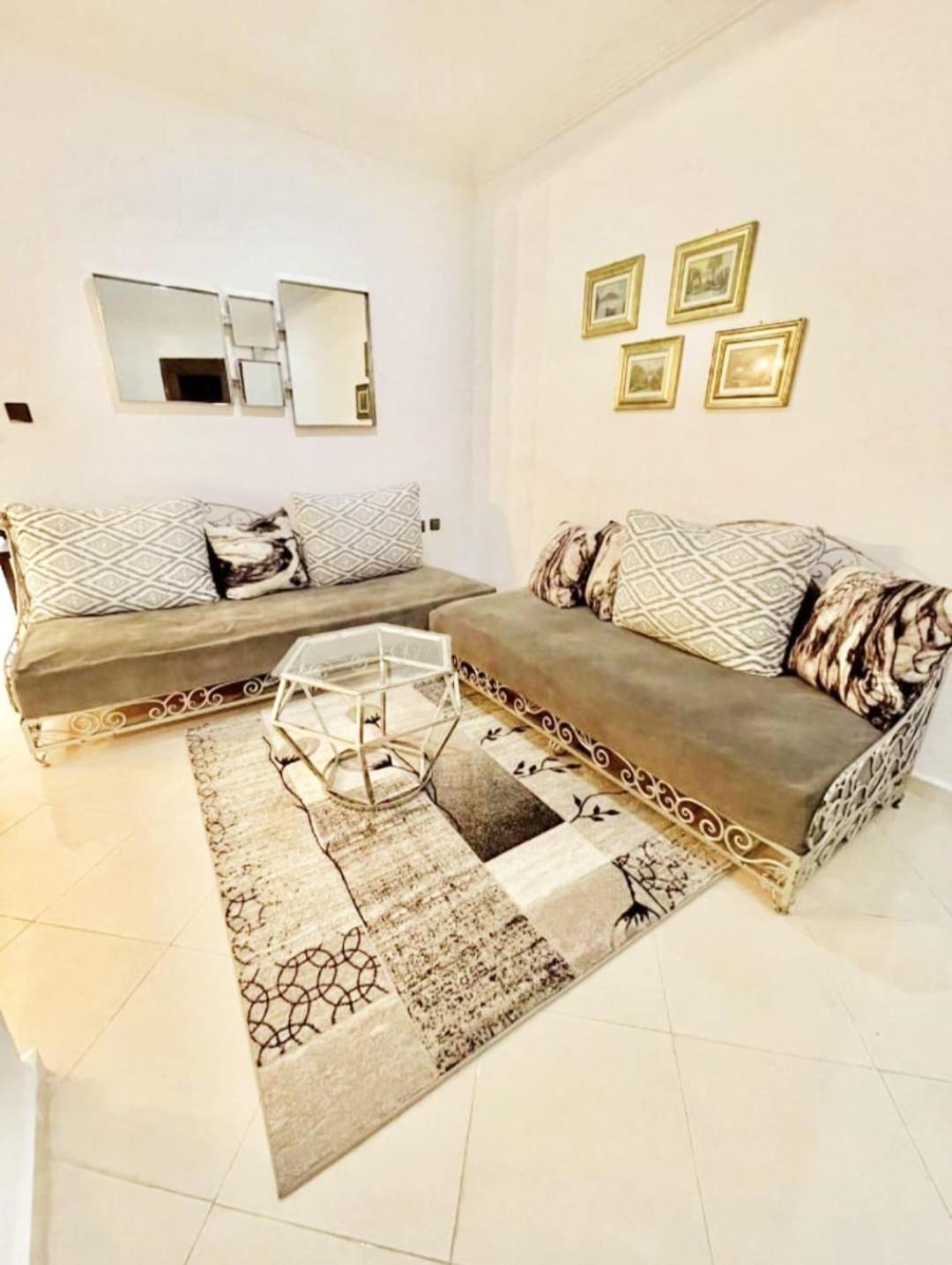 Apartamento Cozy Flat With Sea View Tánger Exterior foto